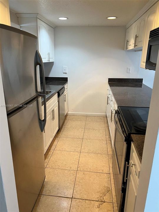 В аренду: $1,790 (2 спален, 2 ванн, 1030 Квадратных фут)