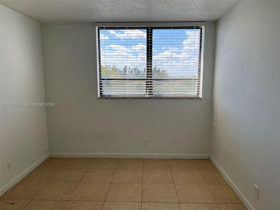 В аренду: $1,790 (2 спален, 2 ванн, 1030 Квадратных фут)