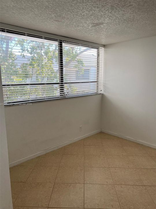 В аренду: $1,790 (2 спален, 2 ванн, 1030 Квадратных фут)