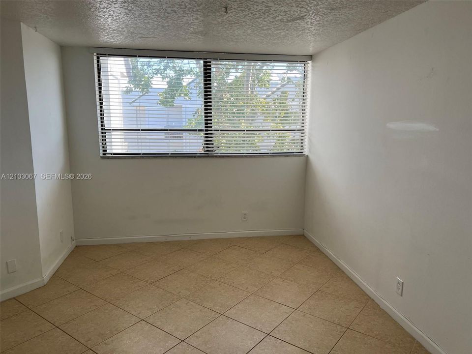 В аренду: $1,790 (2 спален, 2 ванн, 1030 Квадратных фут)