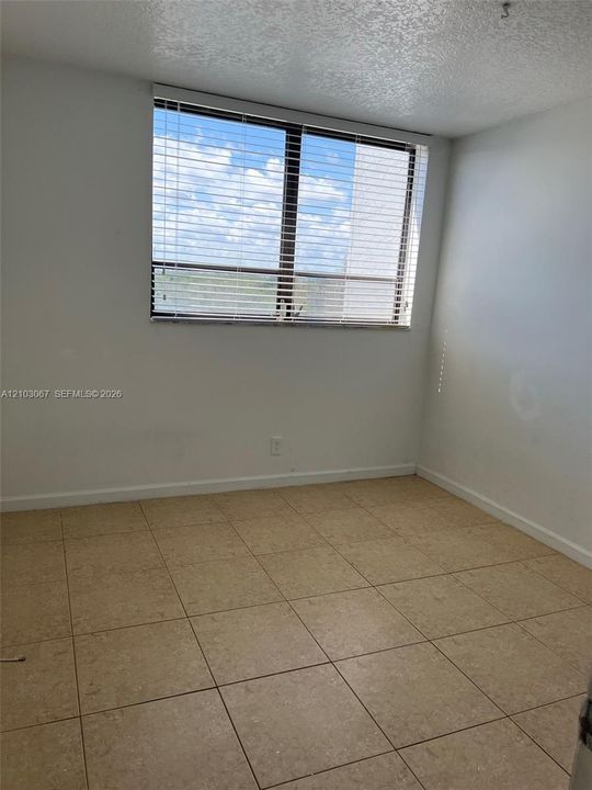 В аренду: $1,790 (2 спален, 2 ванн, 1030 Квадратных фут)