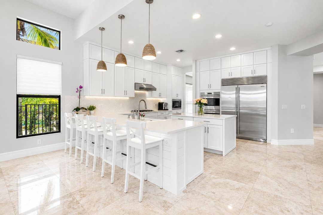 Bright Contemporary Coastal Kitchen