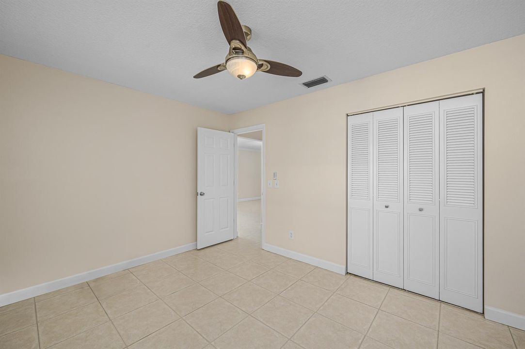 202 2nd bedroom