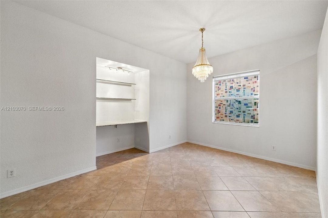 For Sale: $885,000 (4 beds, 3 baths, 2476 Square Feet)