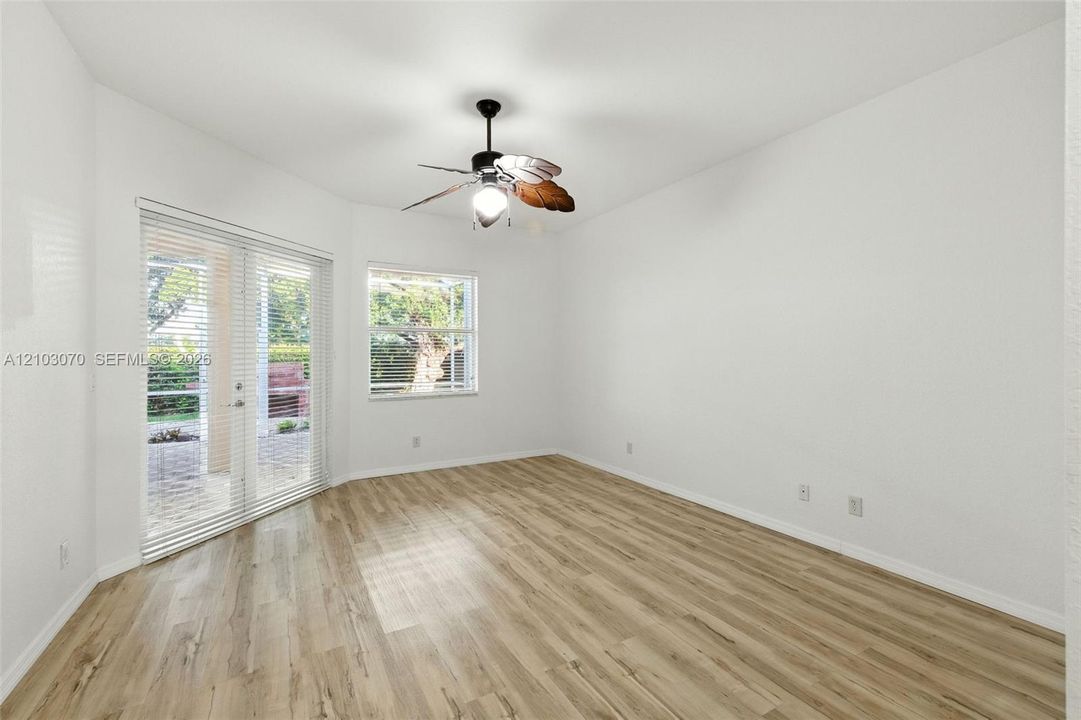 For Sale: $885,000 (4 beds, 3 baths, 2476 Square Feet)