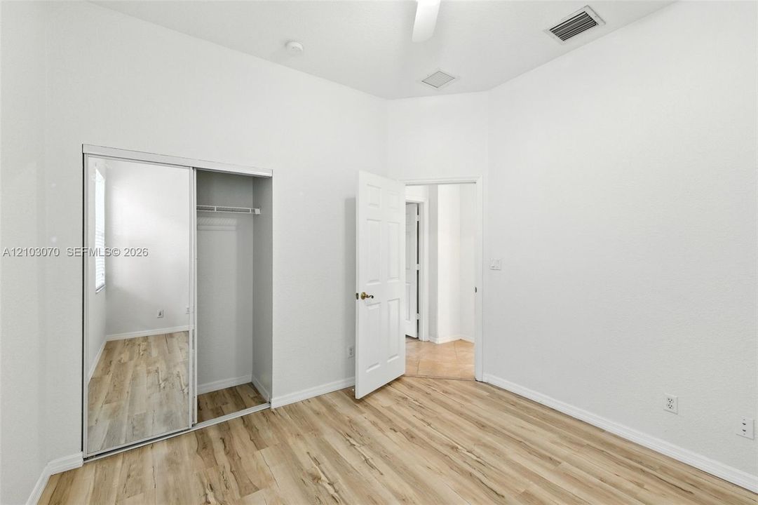 For Sale: $885,000 (4 beds, 3 baths, 2476 Square Feet)
