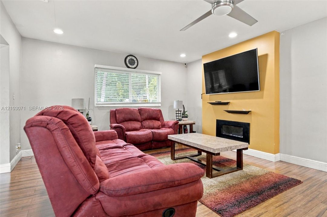 For Sale: $675,000 (0 beds, 0 baths, 2318 Square Feet)