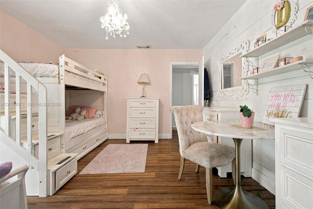 For Sale: $675,000 (0 beds, 0 baths, 2318 Square Feet)