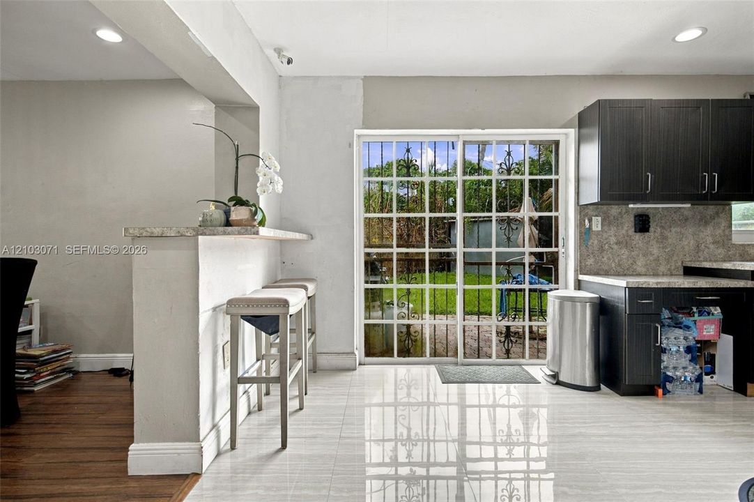 For Sale: $675,000 (0 beds, 0 baths, 2318 Square Feet)
