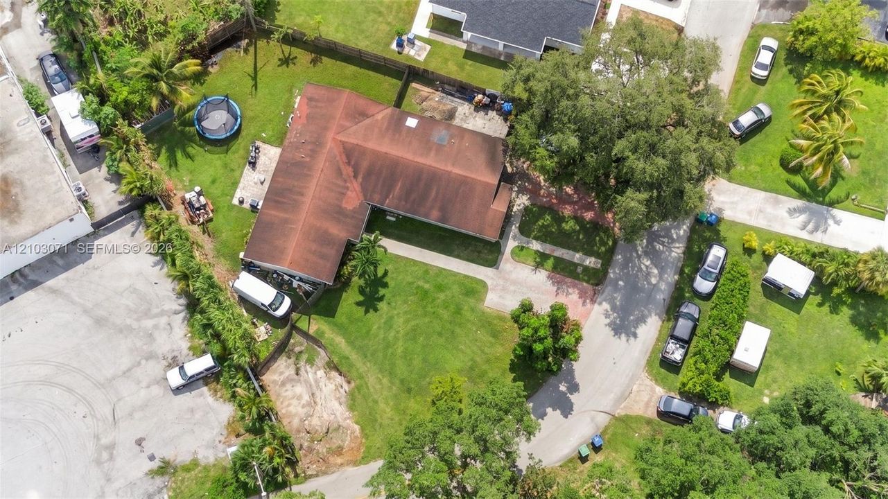 For Sale: $675,000 (0 beds, 0 baths, 2318 Square Feet)