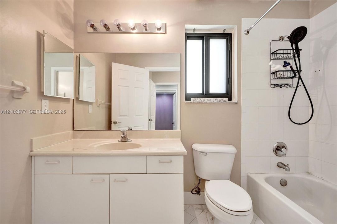 For Sale: $899,000 (5 beds, 2 baths, 2769 Square Feet)