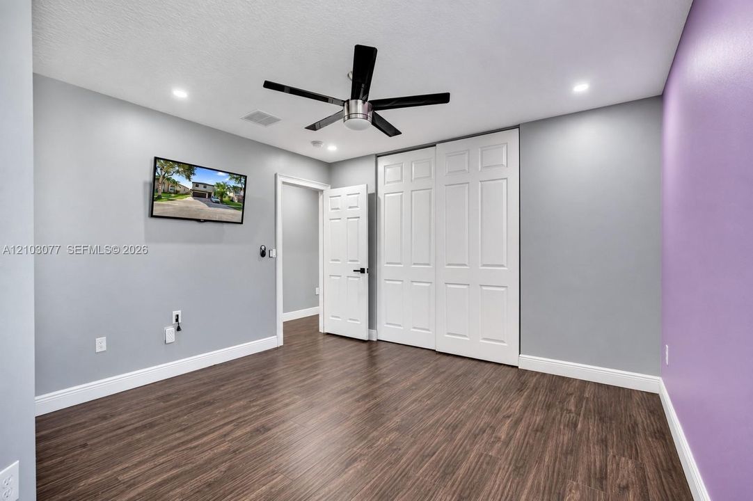For Sale: $899,000 (5 beds, 2 baths, 2769 Square Feet)