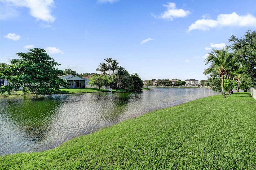 For Sale: $899,000 (5 beds, 2 baths, 2769 Square Feet)