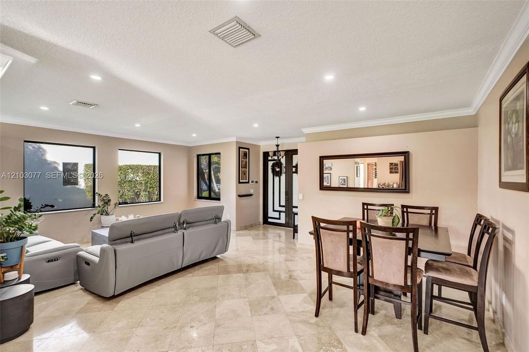 For Sale: $899,000 (5 beds, 2 baths, 2769 Square Feet)