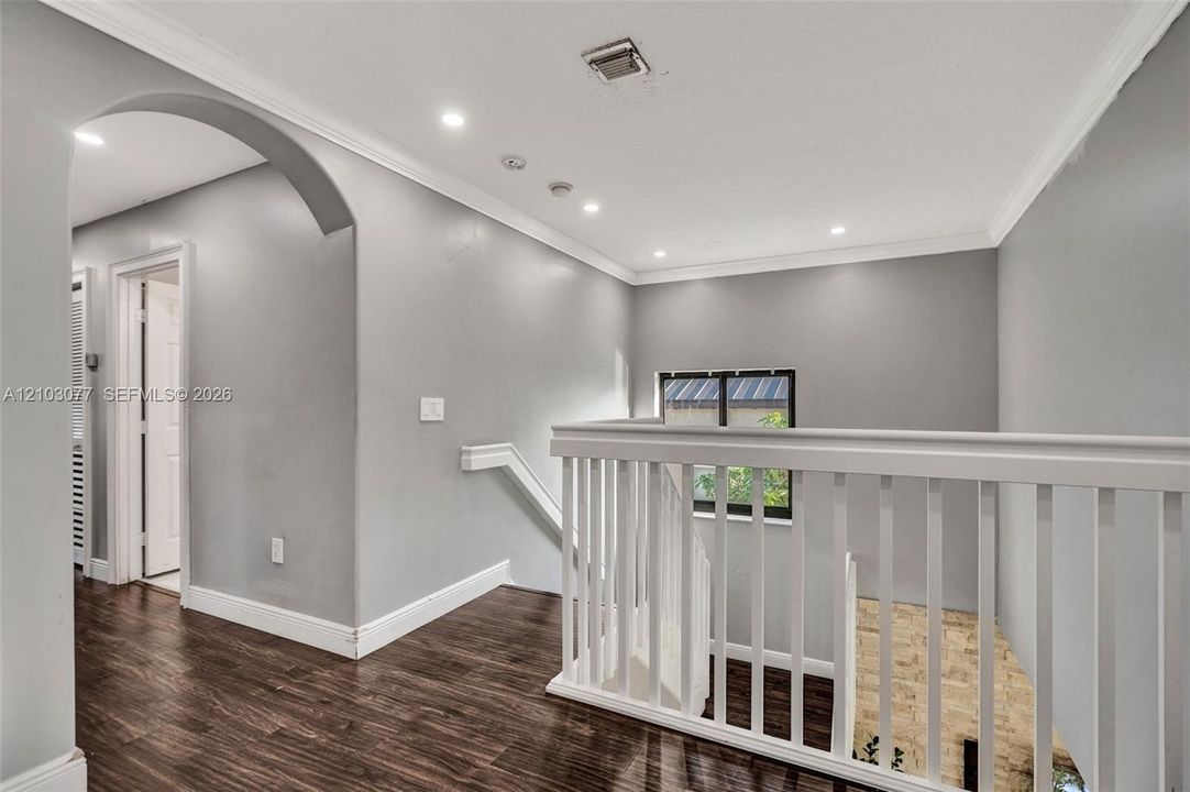 For Sale: $899,000 (5 beds, 2 baths, 2769 Square Feet)