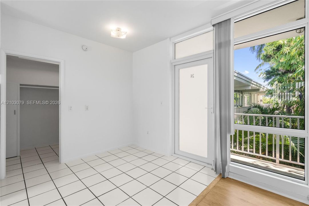 For Rent: $1,550 (0 beds, 1 baths, 450 Square Feet)