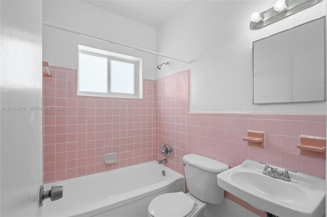 For Rent: $1,550 (0 beds, 1 baths, 450 Square Feet)