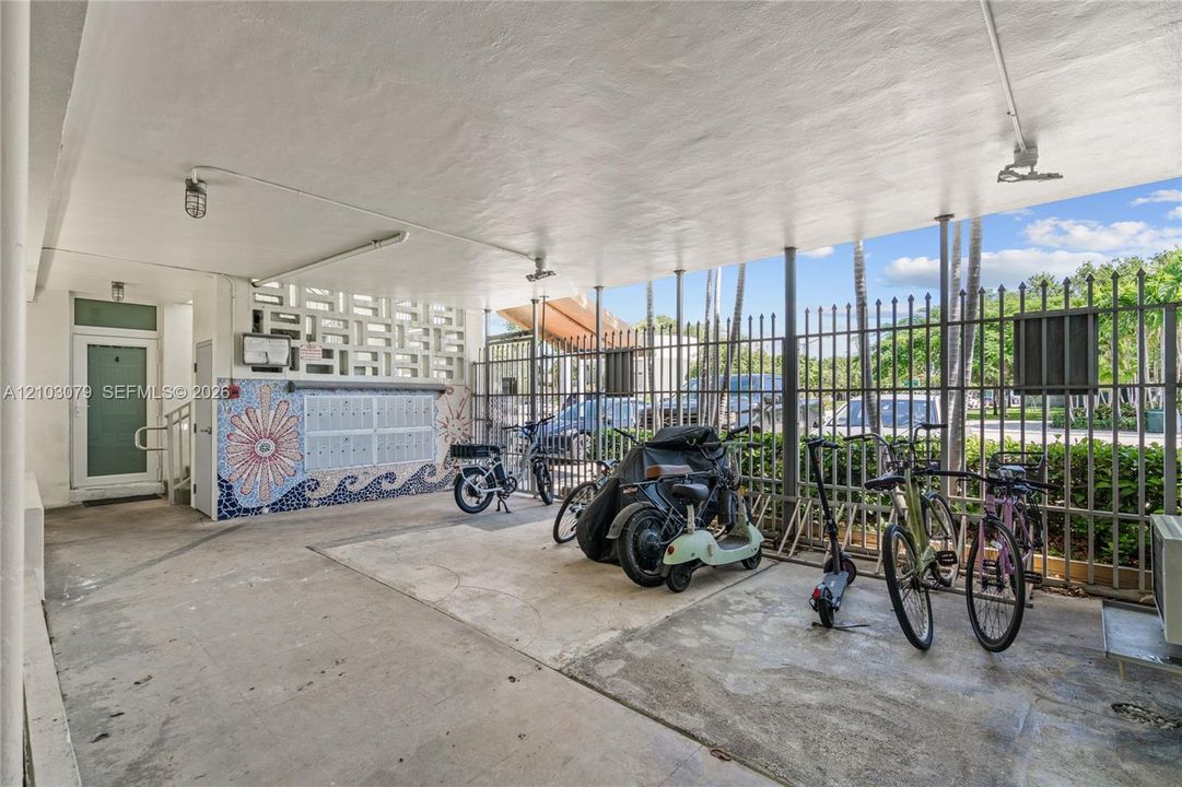 For Rent: $1,550 (0 beds, 1 baths, 450 Square Feet)