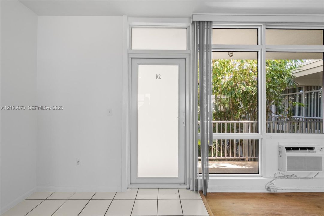 For Rent: $1,550 (0 beds, 1 baths, 450 Square Feet)