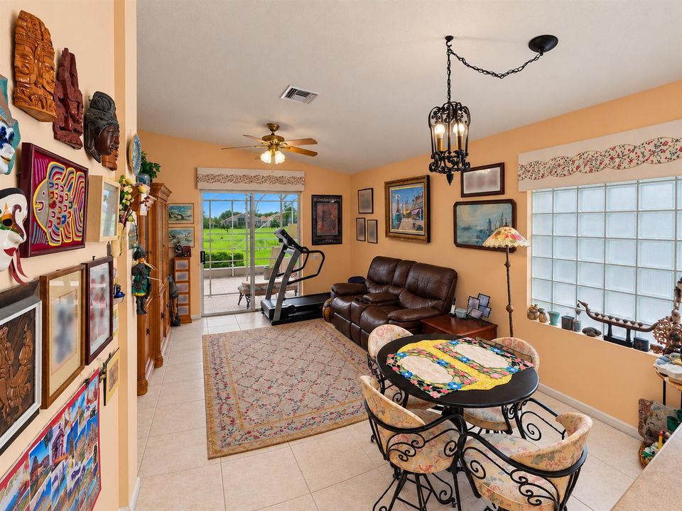 KITCHEN/FAMILY ROOM