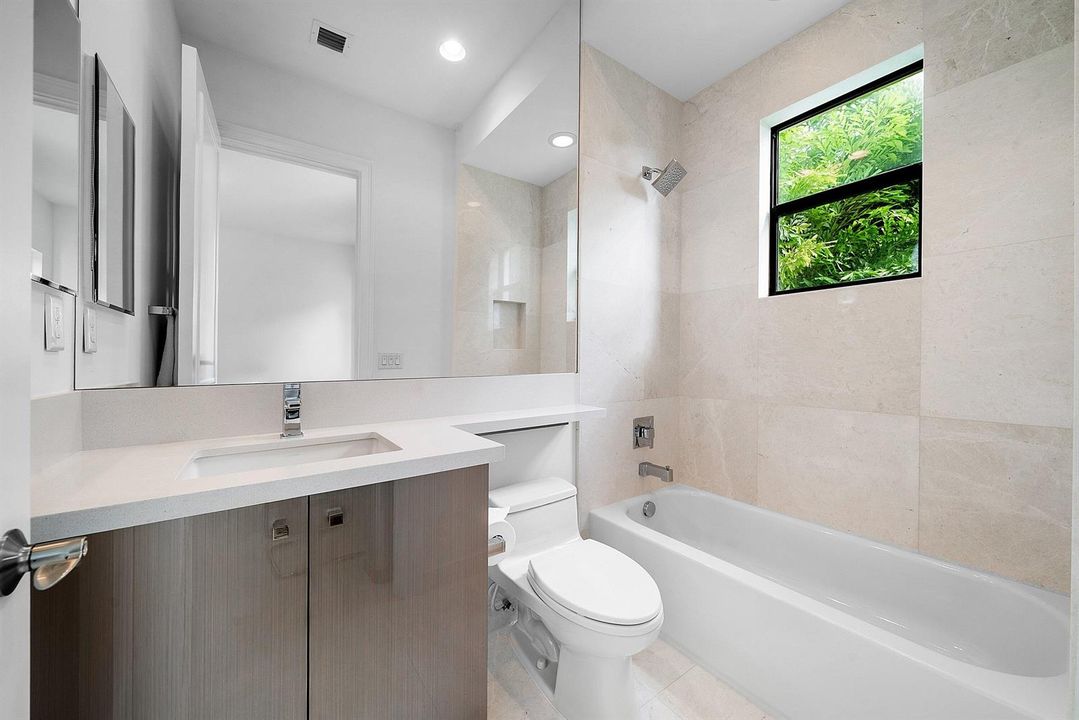 030-16526FleurdeLisWay-DelrayBeach-FL-33