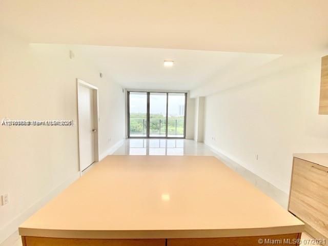 En Venta: $497,000 (1 camas, 2 baños, 937 Pies cuadrados)