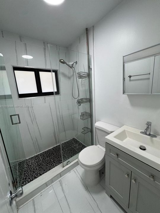 For Sale: $490,000 (2 beds, 1 baths, 849 Square Feet)