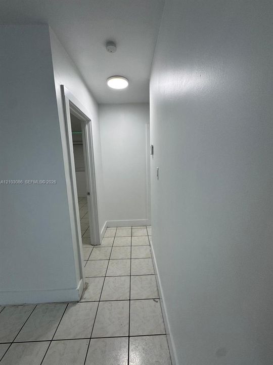 For Sale: $490,000 (2 beds, 1 baths, 849 Square Feet)