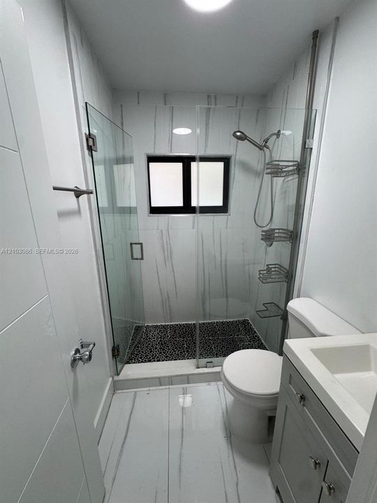For Sale: $490,000 (2 beds, 1 baths, 849 Square Feet)