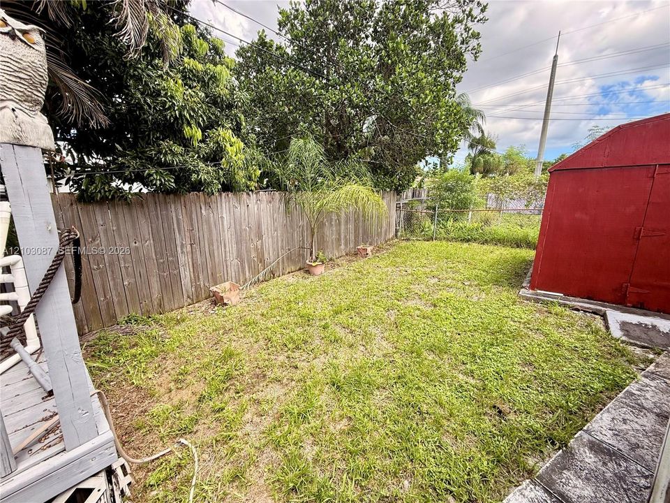 На продажу: $339,900 (2 спален, 1 ванн, 1063 Квадратных фут)