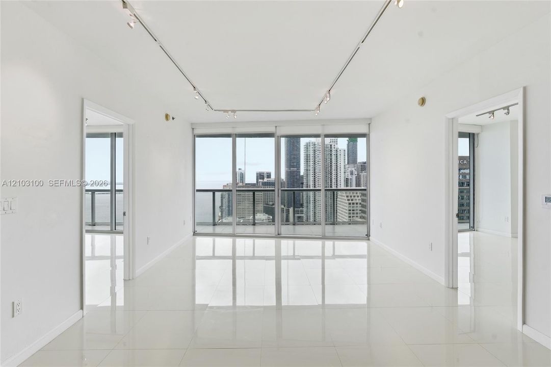 На продажу: $1,345,000 (2 спален, 2 ванн, 1518 Квадратных фут)