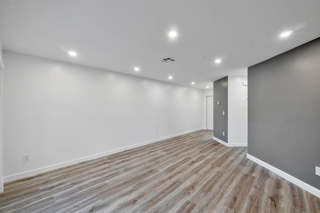 273 NW 36th Ave_008