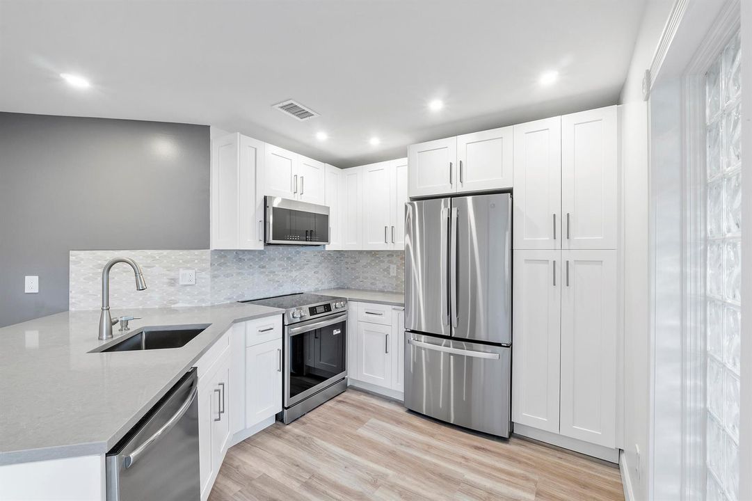 273 NW 36th Ave_009