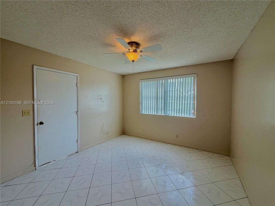 For Rent: $2,000 (2 beds, 2 baths, 825 Square Feet)