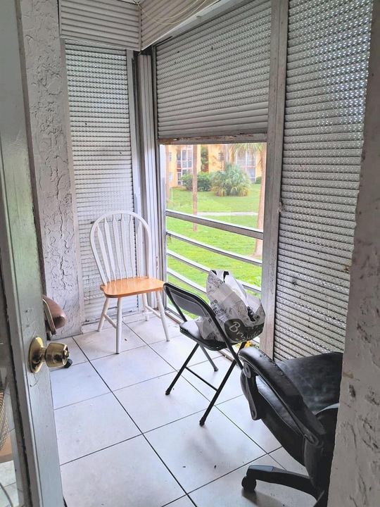 15_Balcony