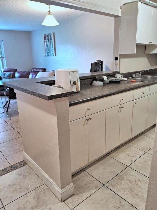 07_Kitchen-Counter