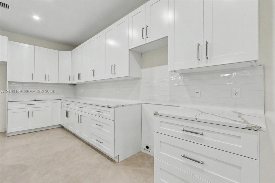 На продажу: $749,800 (4 спален, 3 ванн, 2826 Квадратных фут)