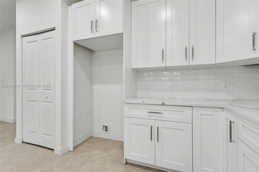 На продажу: $749,800 (4 спален, 3 ванн, 2826 Квадратных фут)