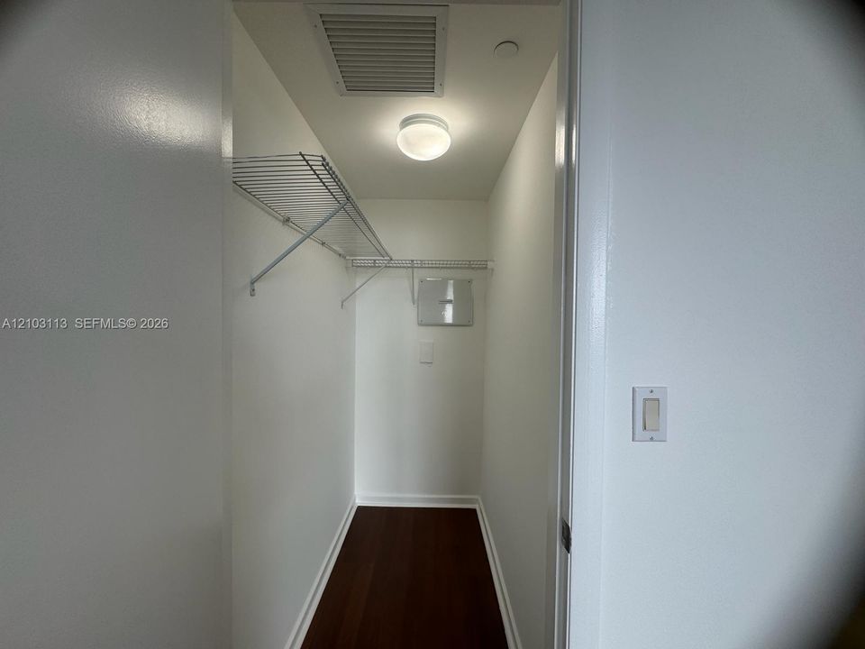CLOSET