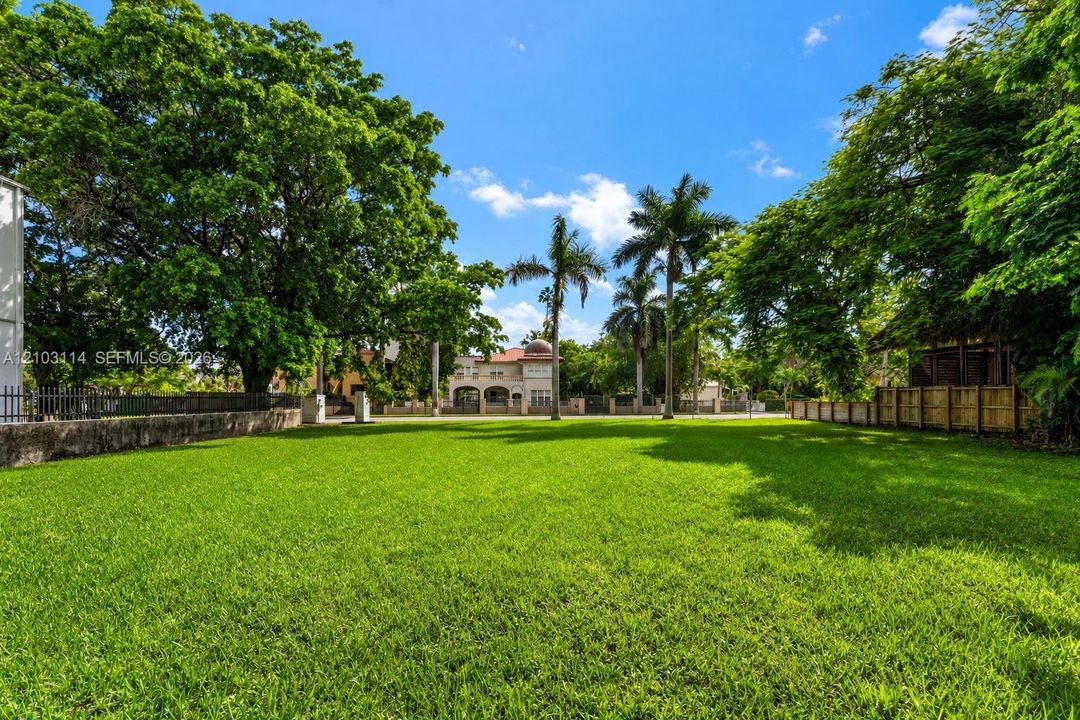 For Sale: $2,400,000 (0.00 acres)