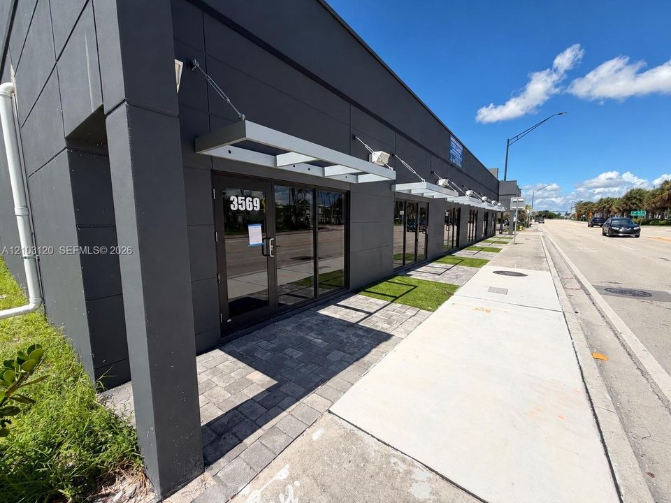 3569-3579 N Dixie Hwy in Oakland Park