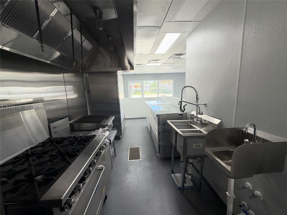 3569-3579 N Dixie Hwy in Oakland Park