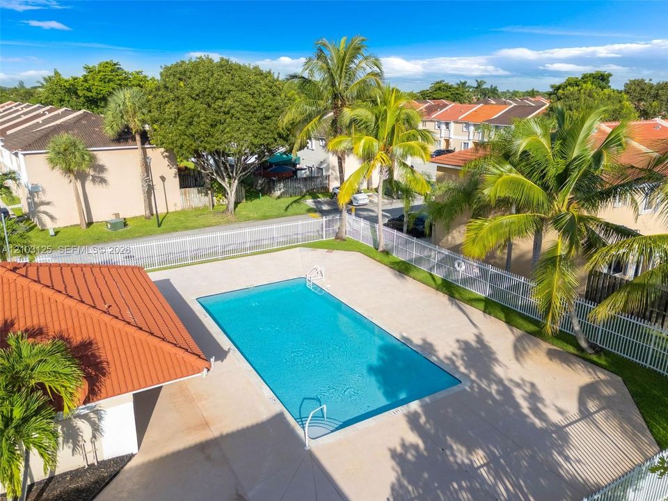 En Venta: $459,000 (3 camas, 2 baños, 1462 Pies cuadrados)