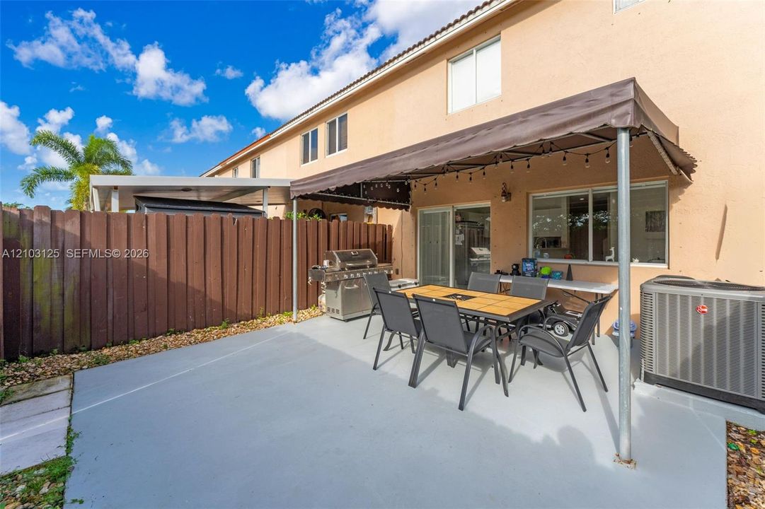 En Venta: $459,000 (3 camas, 2 baños, 1462 Pies cuadrados)