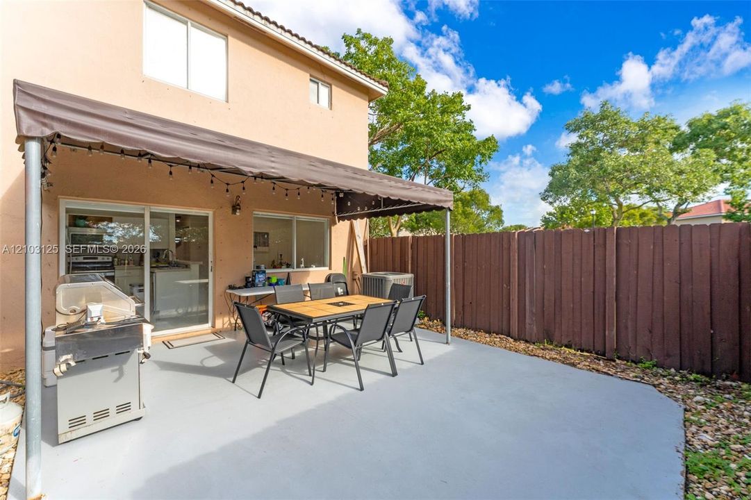 En Venta: $459,000 (3 camas, 2 baños, 1462 Pies cuadrados)