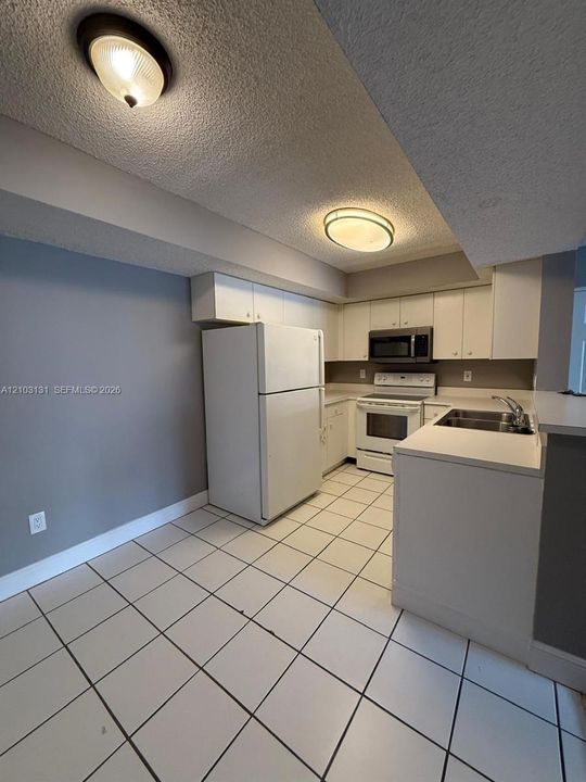 En Venta: $215,000 (1 camas, 1 baños, 846 Pies cuadrados)