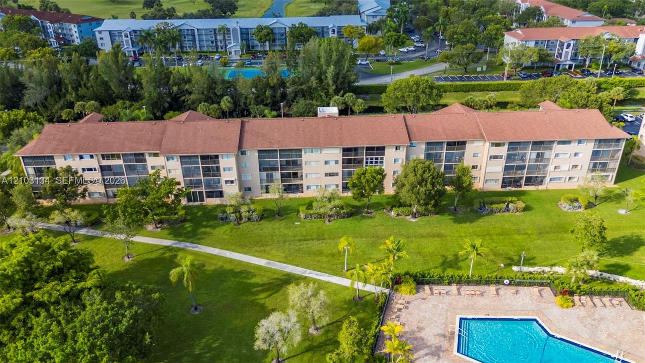 На продажу: $135,000 (1 спален, 1 ванн, 1056 Квадратных фут)