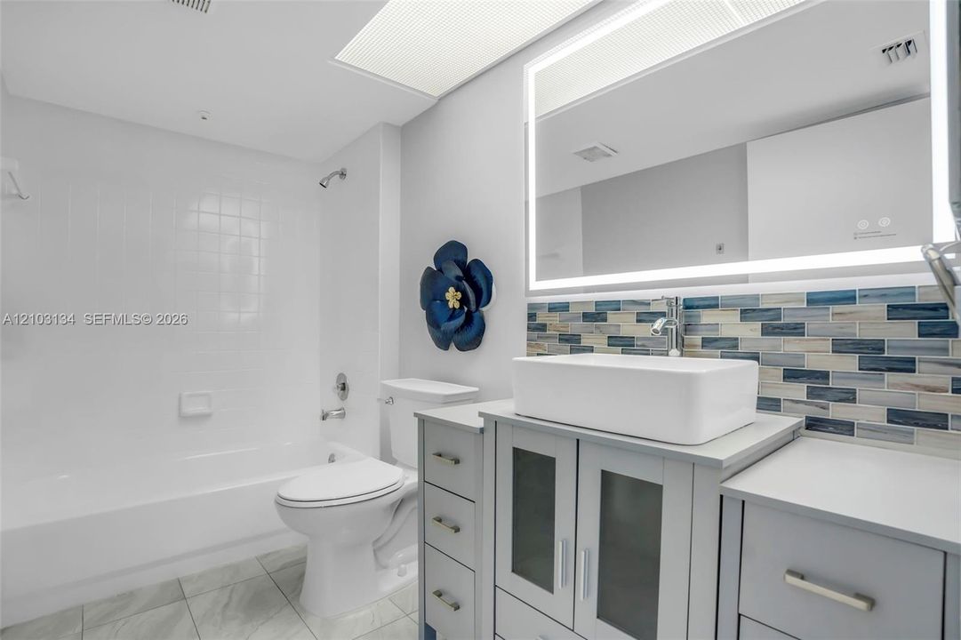 На продажу: $135,000 (1 спален, 1 ванн, 1056 Квадратных фут)