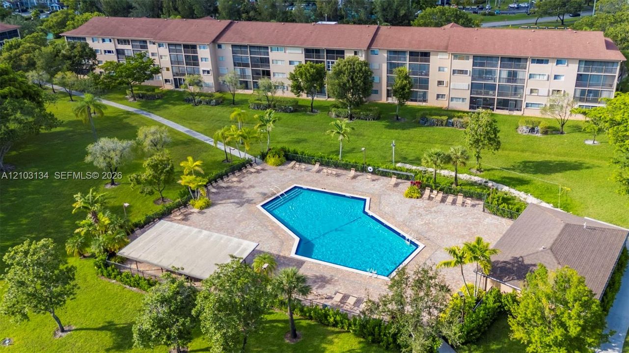 На продажу: $135,000 (1 спален, 1 ванн, 1056 Квадратных фут)