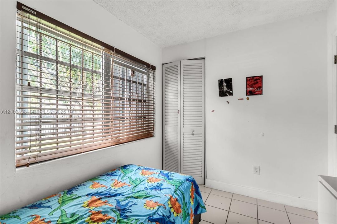 For Sale: $570,000 (4 beds, 3 baths, 1862 Square Feet)